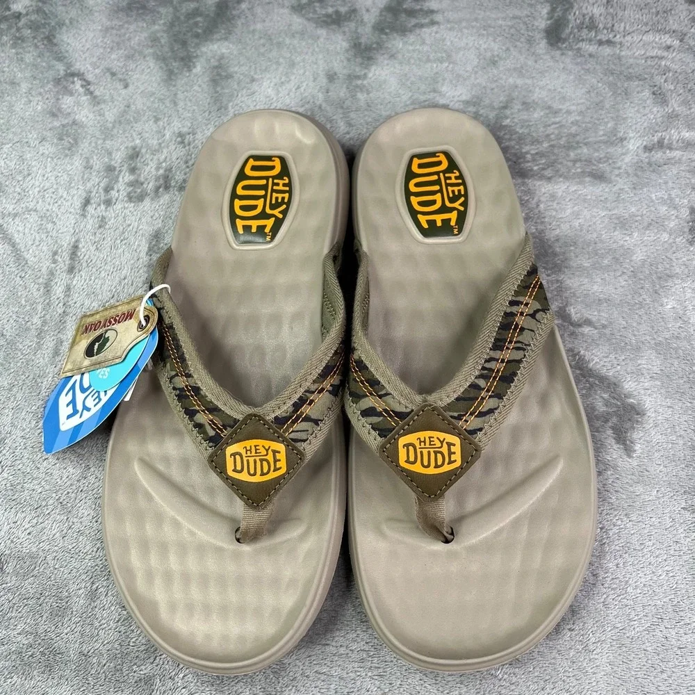 Hey Dude Myers Mossy Oak Thong Sandals Men 10 Camo Comfort Flip Flops Summer NWT